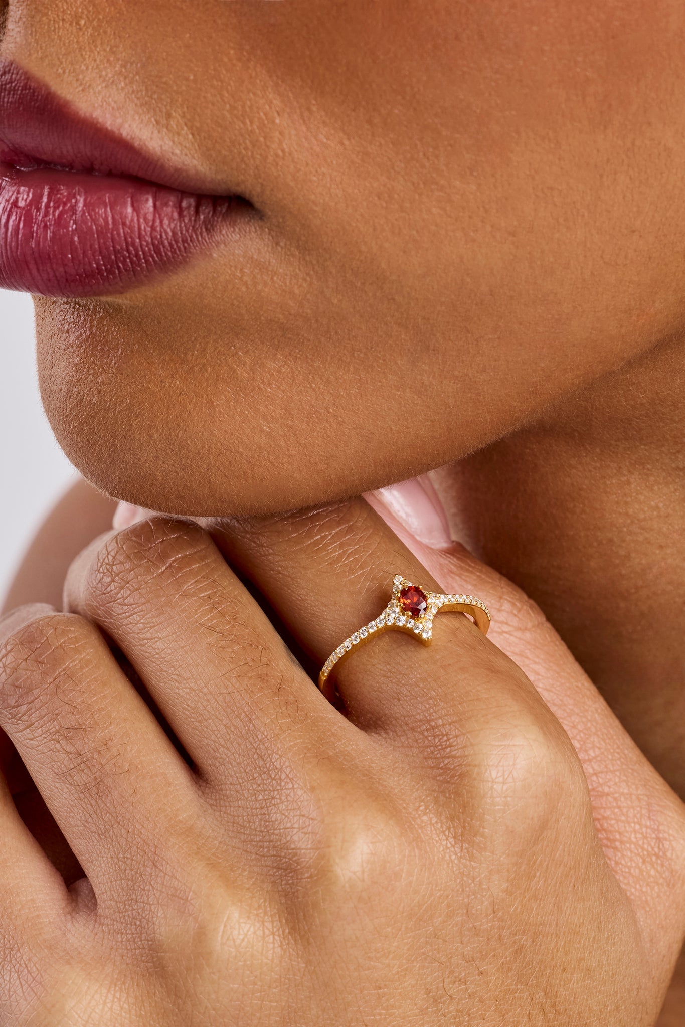 Burgundy Star Centre Ring - 10mm